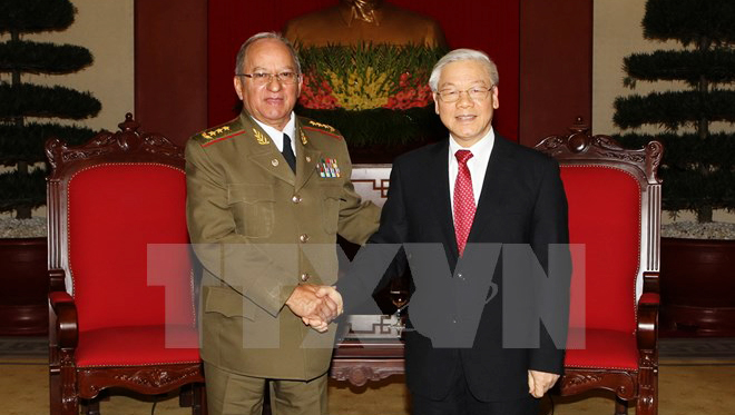 Estrechan Vietnam y Cuba cooperación militar